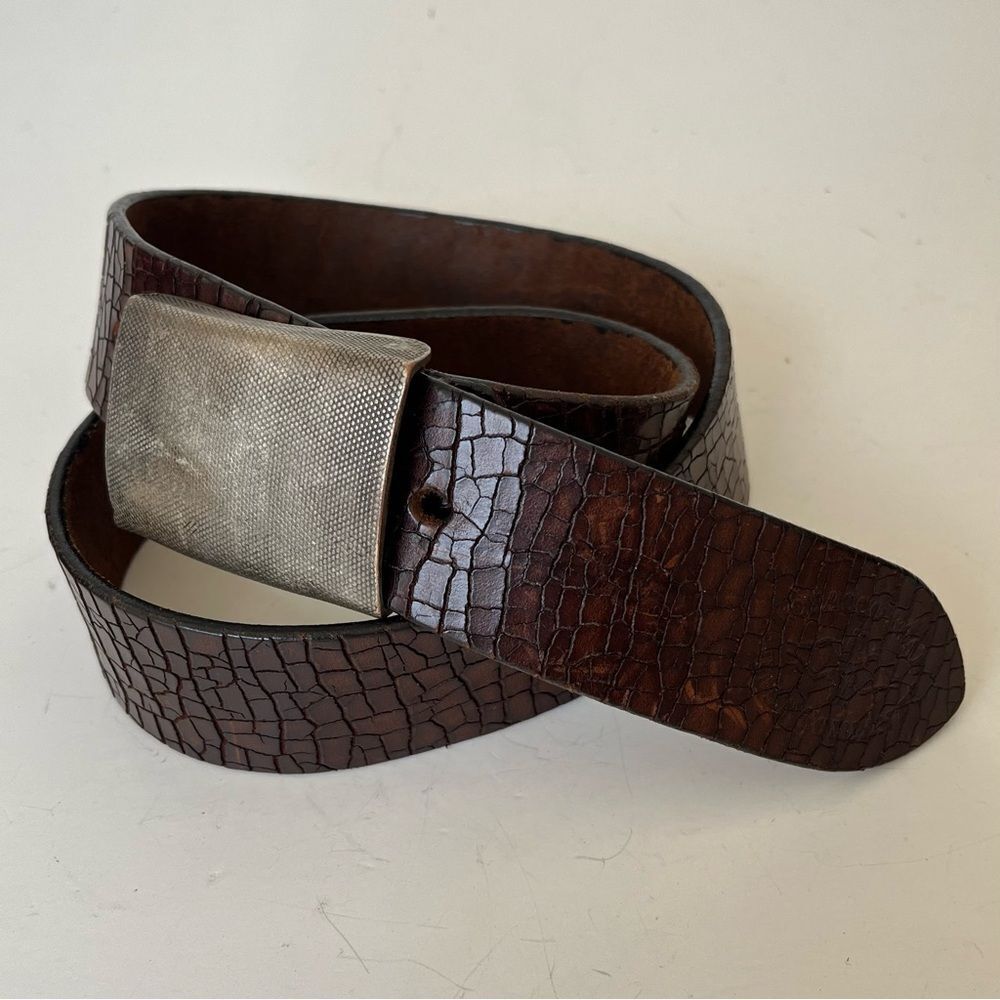 Tobacco Road Crackled Leather Belt Small Statement Buckle Shovelle USA 27 to 31